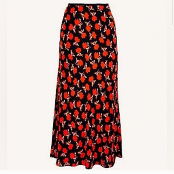 Ann Taylor Dresses & Skirts - ❤️ NWT! ANN TAYLOR FLORAL MAXI SKIRT, 0P (25 PETITE)